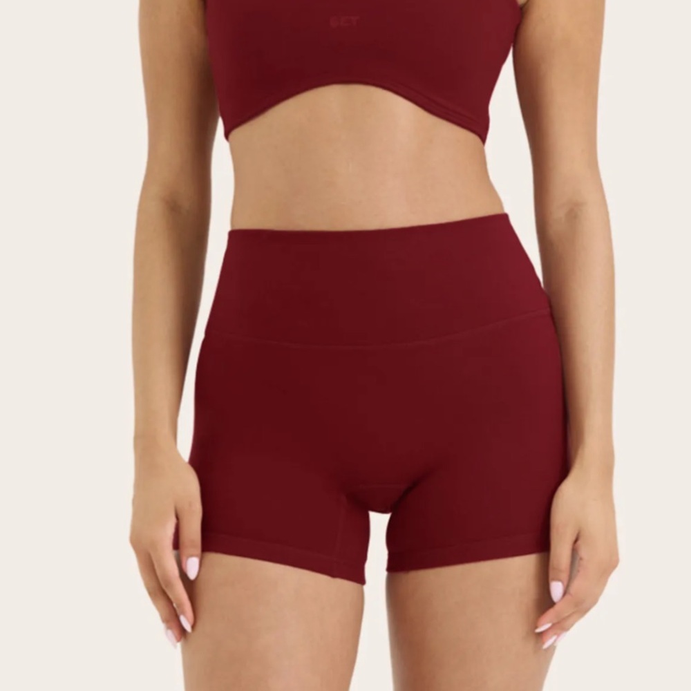 SET Active Formcloud Cloud Shorts in Cherry